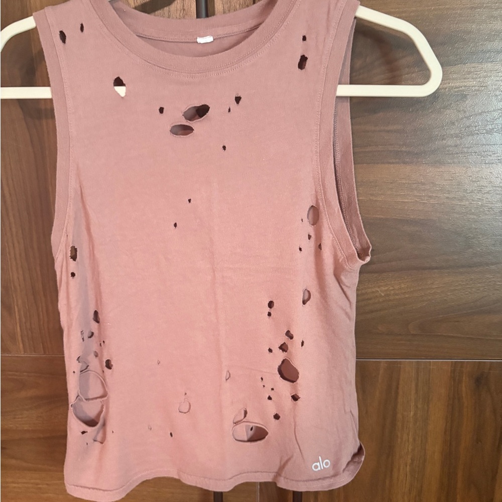 ALO Yoga Women's Distressed Mauve Muscle Tee